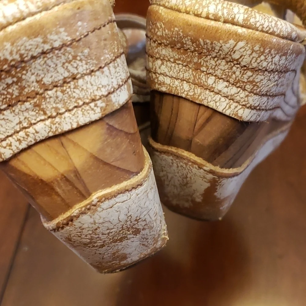 BED Stu Platform & Wedge Sandals EUC Tan & White